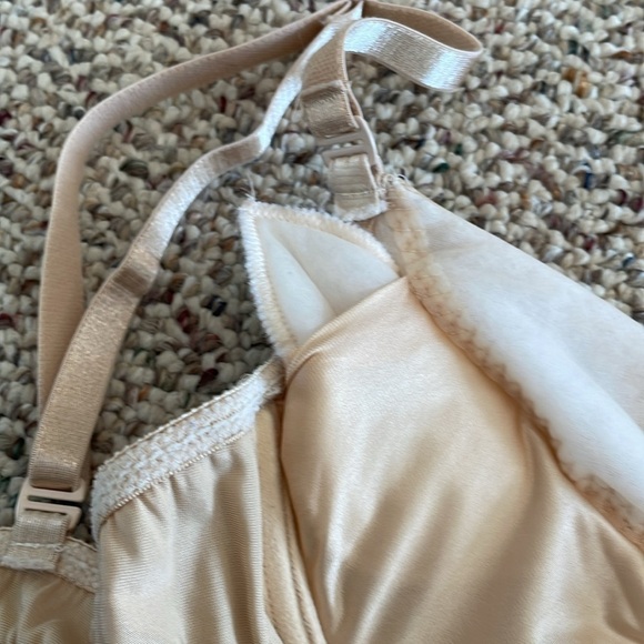 Victoria’s Secret Beige Padded Push Up Bra. 36C NWOT - Picture 6 of 9
